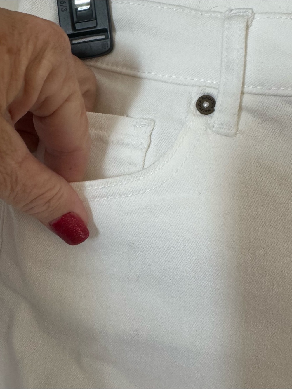 Nautica White Cuffed-Hem Women's Jean Shorts  SIZE: 2       #3 - Picture 3 of 6